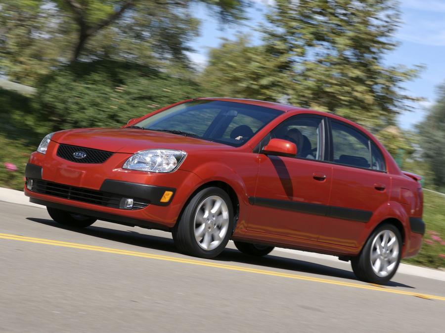  Kia Rio Sedan 2005 года  (US) (фото 14 из 16)